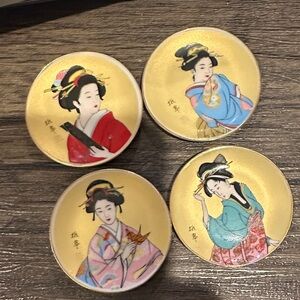 Set of Four Vintage mini Geisha Decorative Plates 2inch size